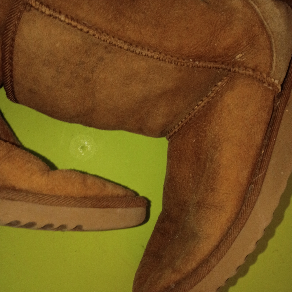 Used UGG boots - Picture 6 of 8